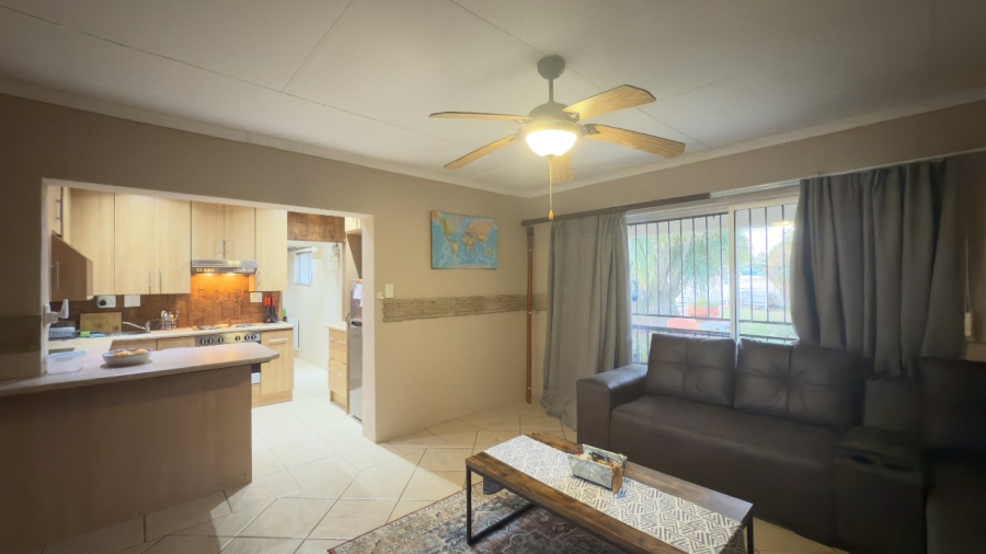 To Let 1 Bedroom Property for Rent in Flamwood North West
